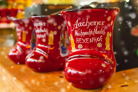 Feuerzangenbowle auf dem Aachener Weihnachtsmarkt