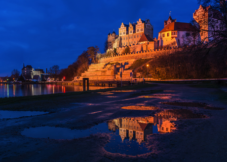 Schloss Bernburg in der Abenddämmerung