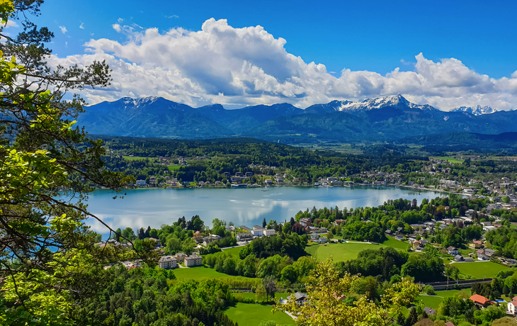 Panoramablick auf Velden am Wörthersee